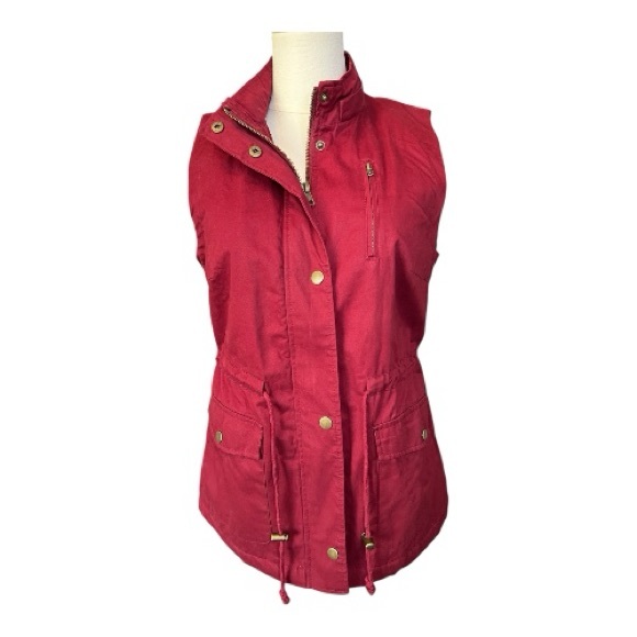 Love Tree Jackets & Blazers - EUC Love Tree burgundy utility vest with drawstring waist – size S